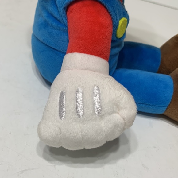 Super Mario plush toy 14 inch - Picture 15 of 16
